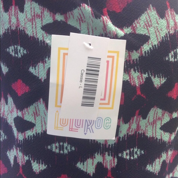 LulaRoe Skirt, black,teal and red, Large, NWT! - Picture 5 of 5
